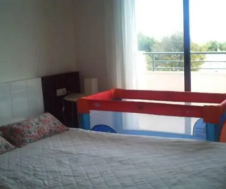 Mountains And Seasides Apartman *